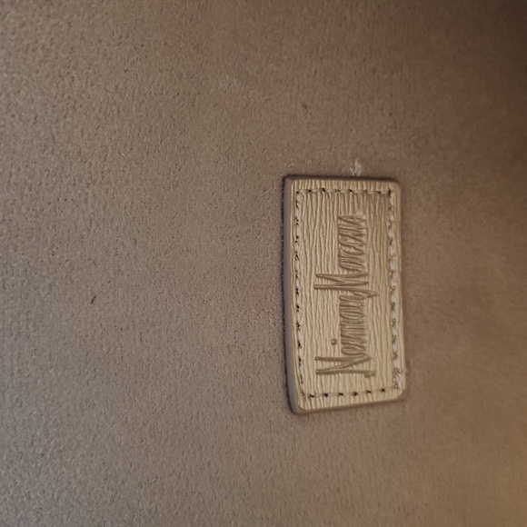 Gold Leather Clutch by Neiman Marcus - Picture 6 of 9